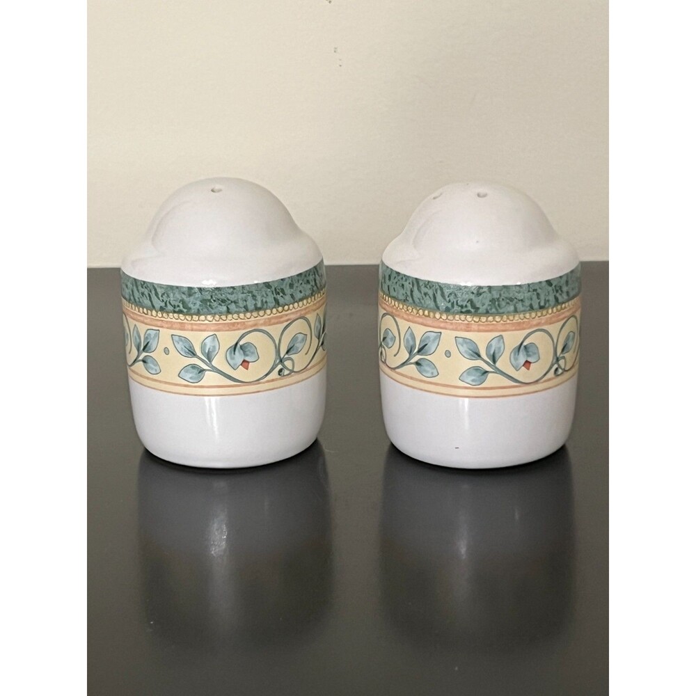Vintage Pfaltzgraff Stoneware French Quarter 3 1/4"  Salt & Pepper Shaker Set